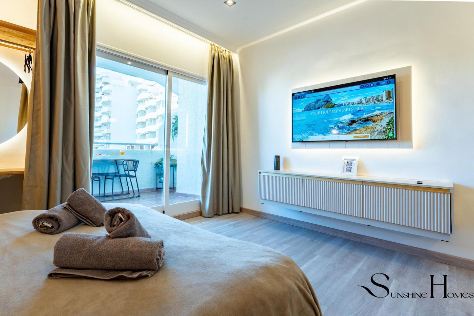 Seaview Beachfront Studio With Aqua Park & Balcony Benalmádena Zewnętrze zdjęcie