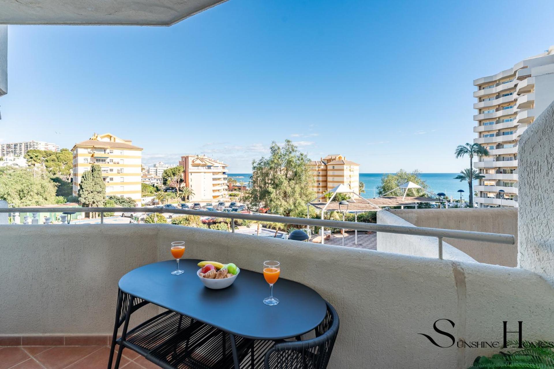 Seaview Beachfront Studio With Aqua Park & Balcony Benalmádena Zewnętrze zdjęcie