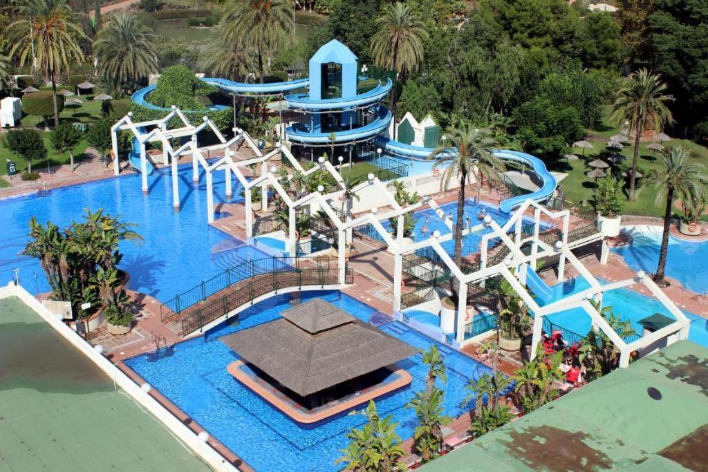 Seaview Beachfront Studio With Aqua Park & Balcony Benalmádena Zewnętrze zdjęcie