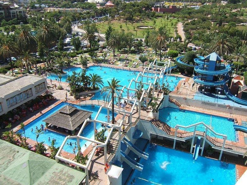 Seaview Beachfront Studio With Aqua Park & Balcony Benalmádena Zewnętrze zdjęcie