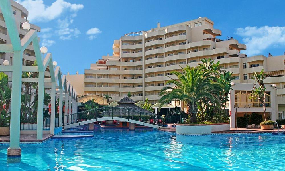 Seaview Beachfront Studio With Aqua Park & Balcony Benalmádena Zewnętrze zdjęcie